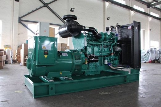 菏泽320kw康明斯柴油发电车出租_COPY_COPY